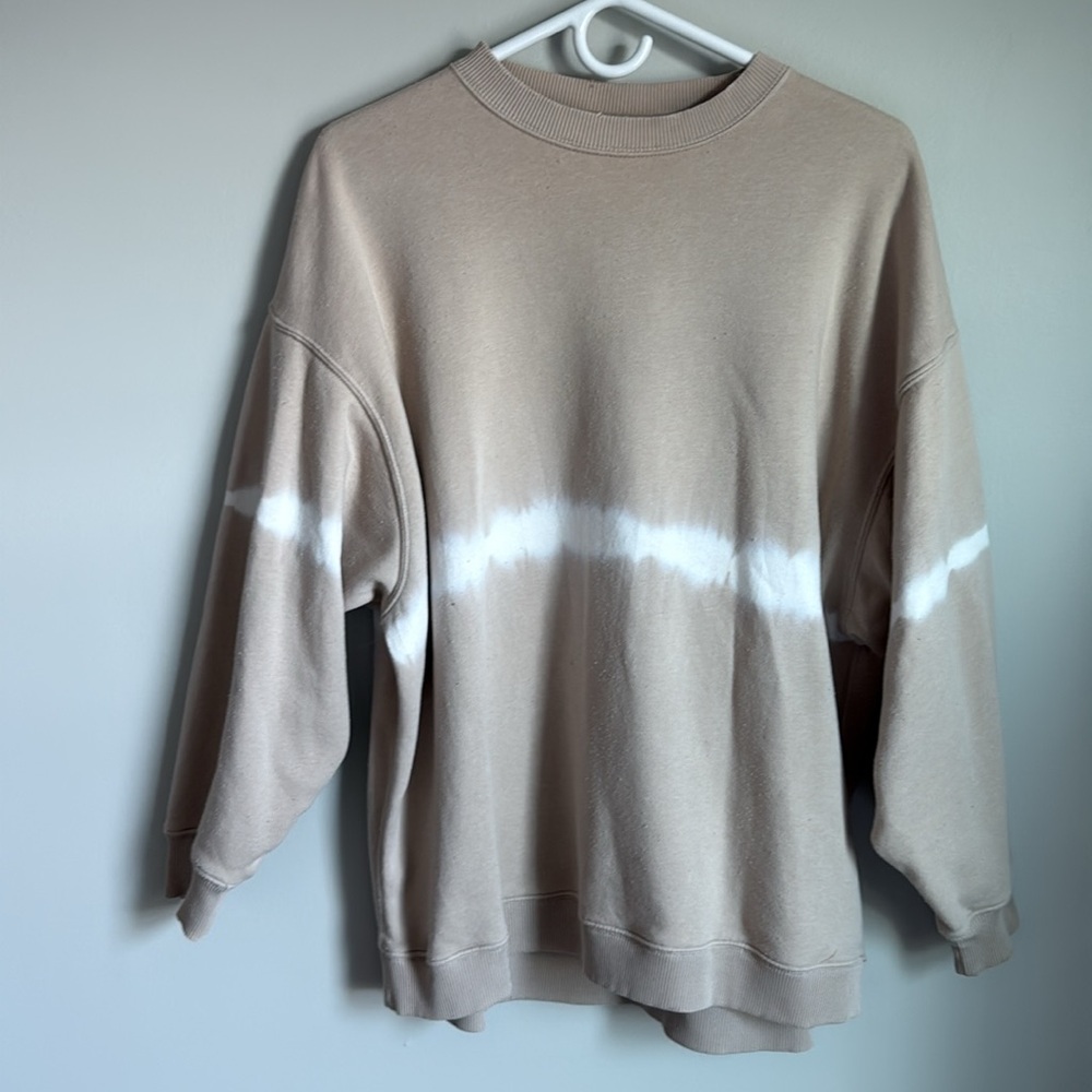 American Eagle Outfitters Tan and White Sweatshirt